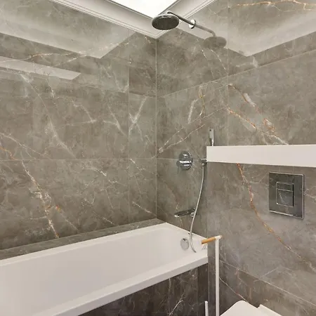 Aqua By Grand Apartment